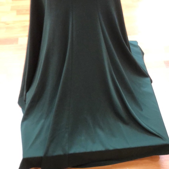 ⭐️SOLD⭐️ Prom or bridesmaid dress, green with lace - Picture 6 of 8